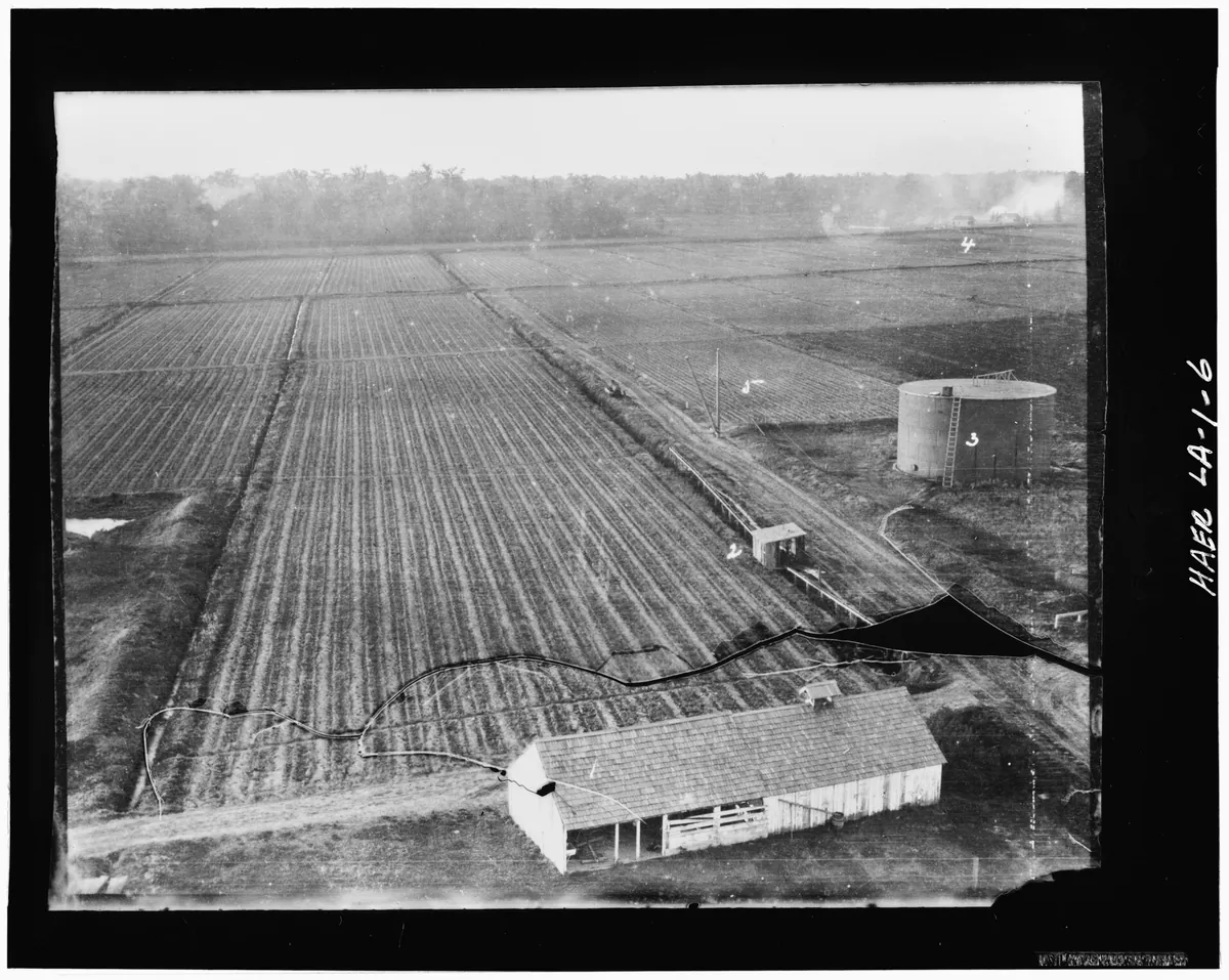 Open American landscape over mineral country
